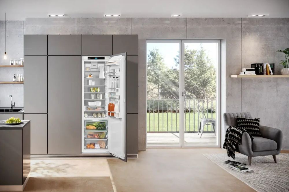 Built-In Refrigerator Leaking Water